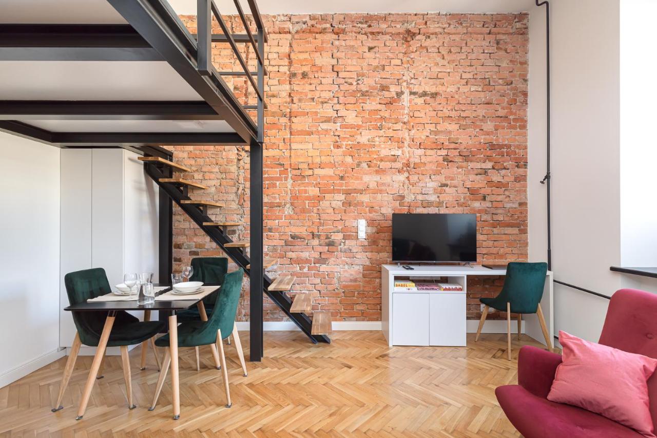 Stylowe Studio Z Antresola Warszawa Bagian luar foto